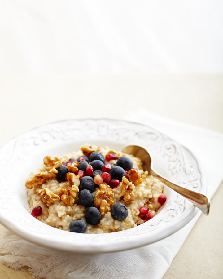 Oats make for a gut-microbiome-friendly breakfast