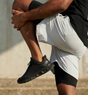 stretch and treat knee pain for good